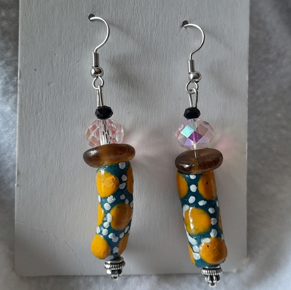 SALE!New handmade glass beaded drop earrings - Picture 4 of 7